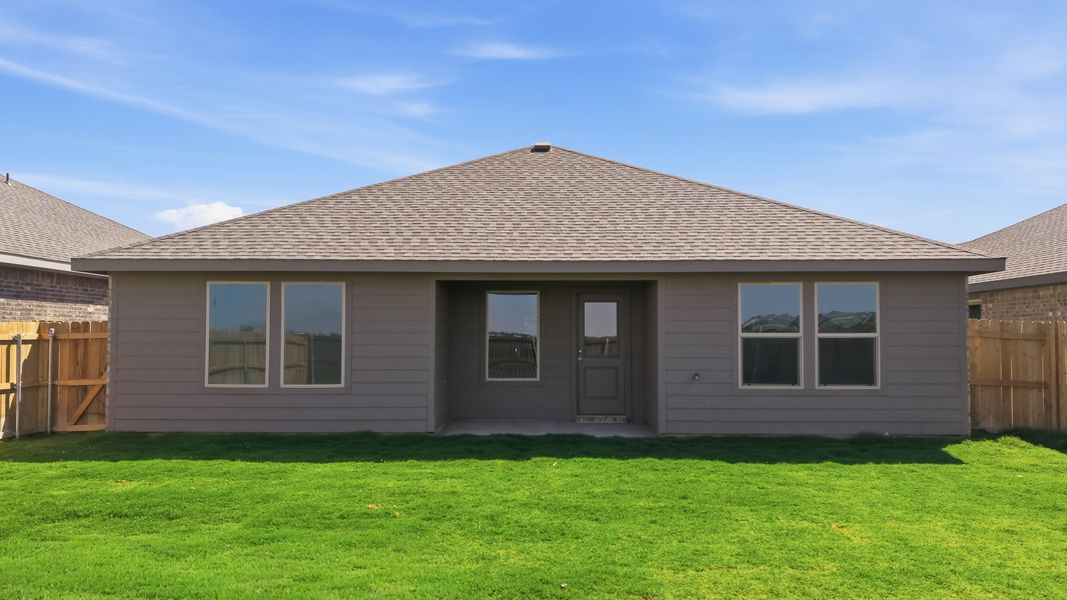 Exterior details and patio area of a home in Allen Farms, Lubbock (Image 3).