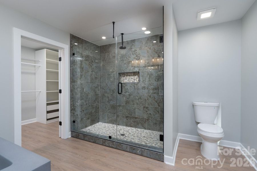 Furnished interior view inside a new home in , Dallas (Image 15).