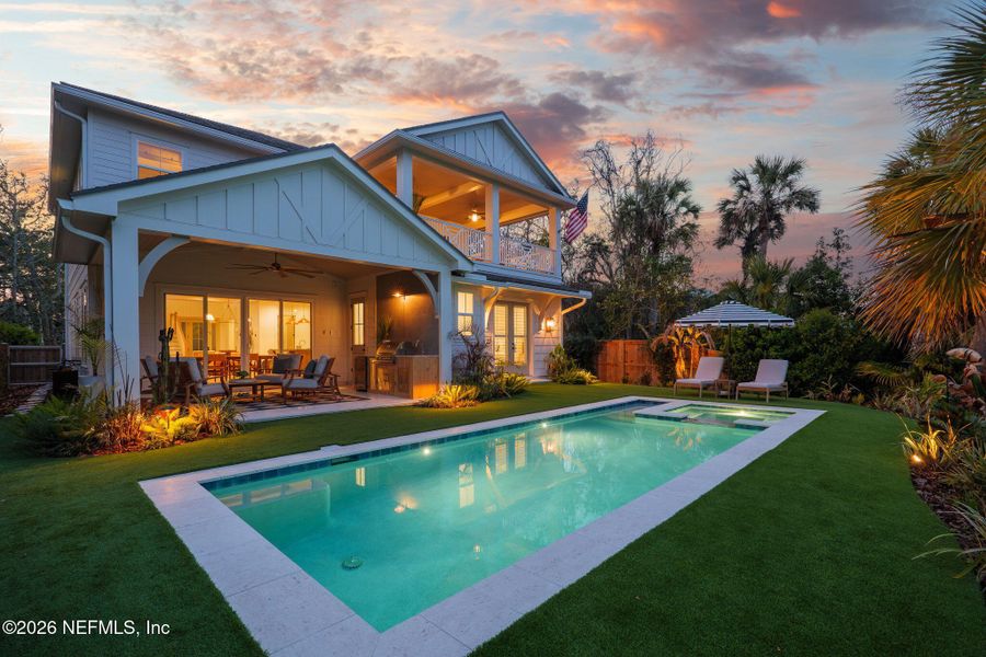 Exterior details and patio area of a home in , Ponte Vedra Beach (Image 35).