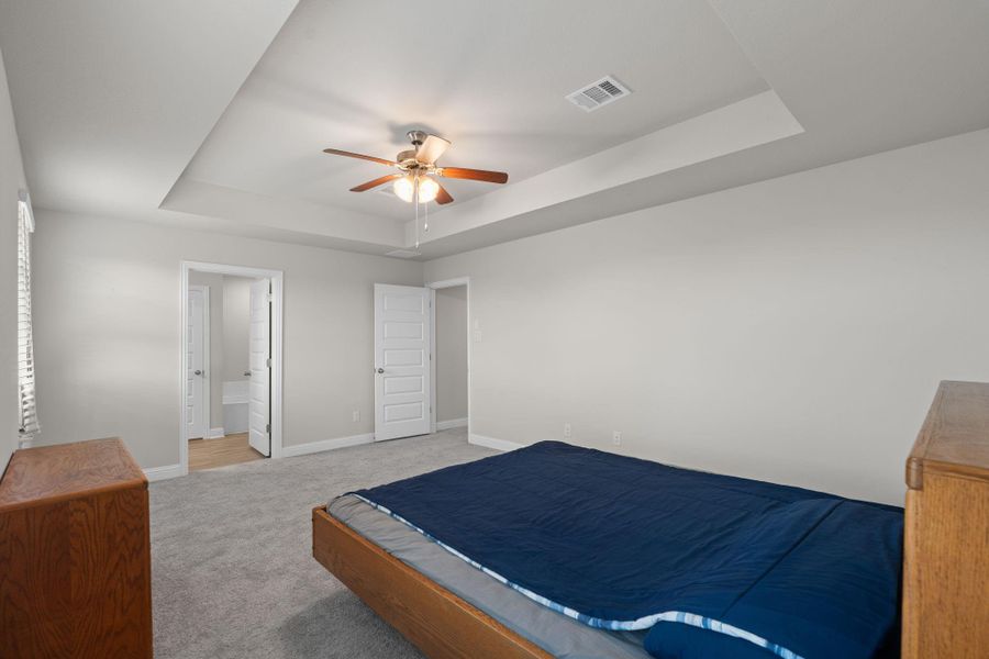 Image 35 of a home in Sunterra.