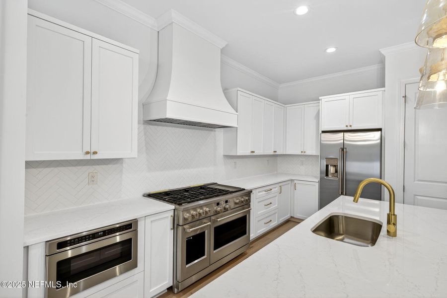 Close-up of interior finishes inside a home in , Ponte Vedra Beach (Image 12).