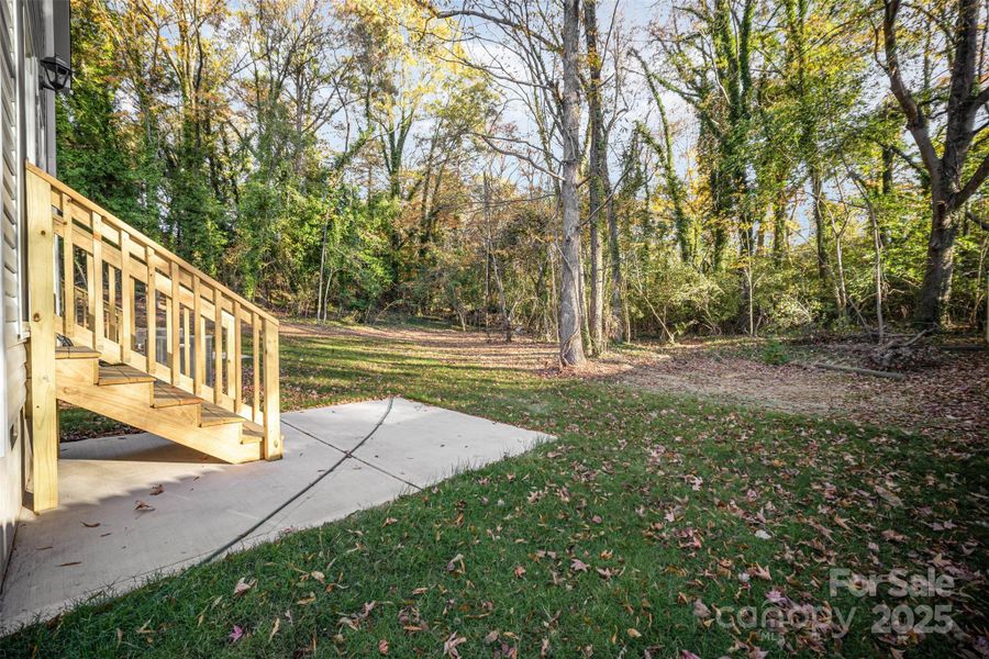 Photos of 2713 New Pineola Rd