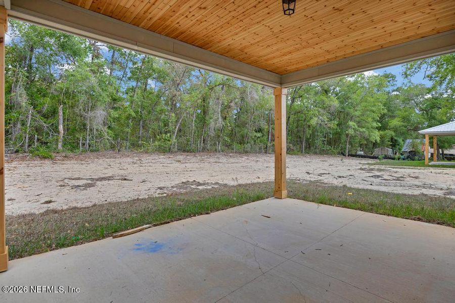 Exterior details and patio area of a home in , Keystone Heights (Image 4).