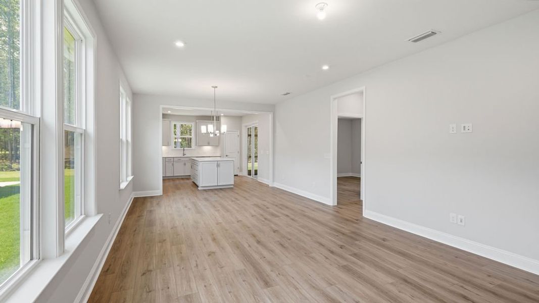 Spacious, unfurnished interior of a new home in Sun City Hilton Head, Bluffton (Image 15).
