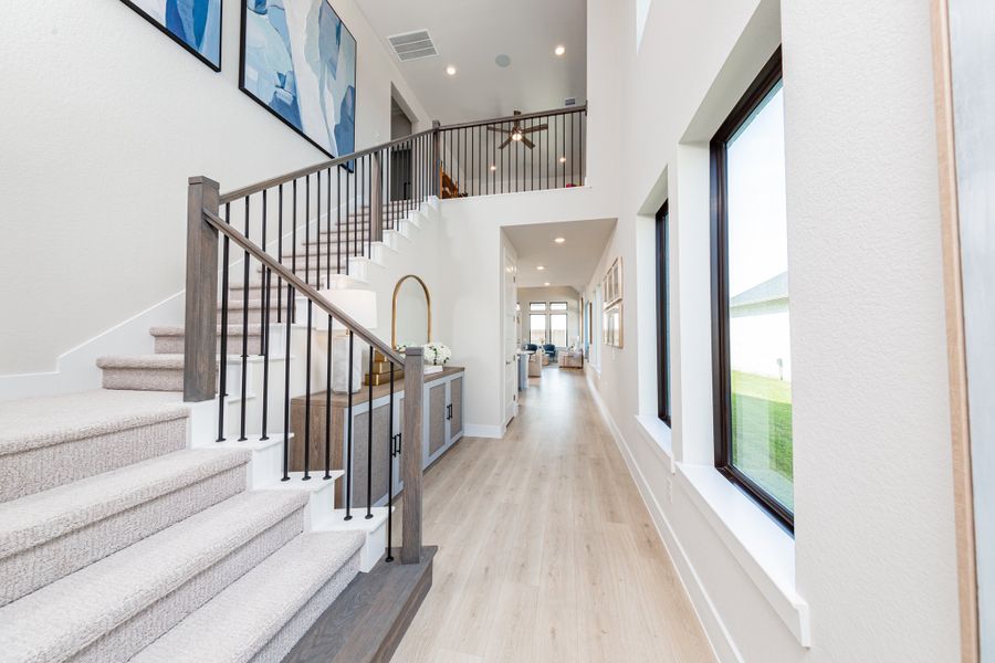 Representative furnished interior of a home built from the Somerset by Beazer Homes in Ellwood, Iowa Colony (Image 8).
