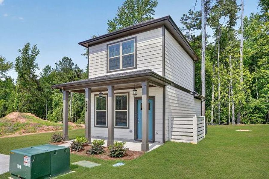 Exterior details and patio area of a home in The Cottages at East Lanier, Fayetteville (Image 3).