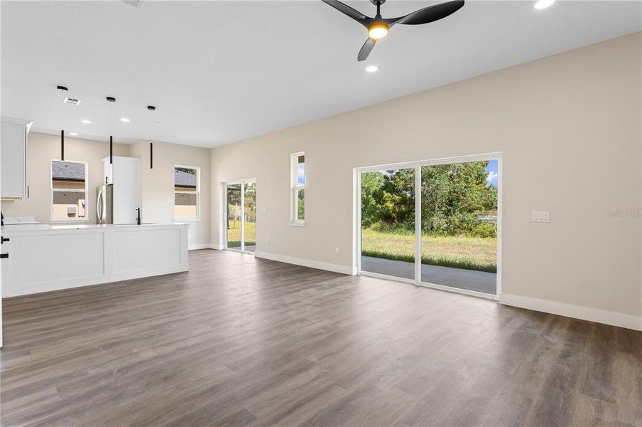 Spacious, unfurnished interior of a new home in , Leesburg (Image 16).