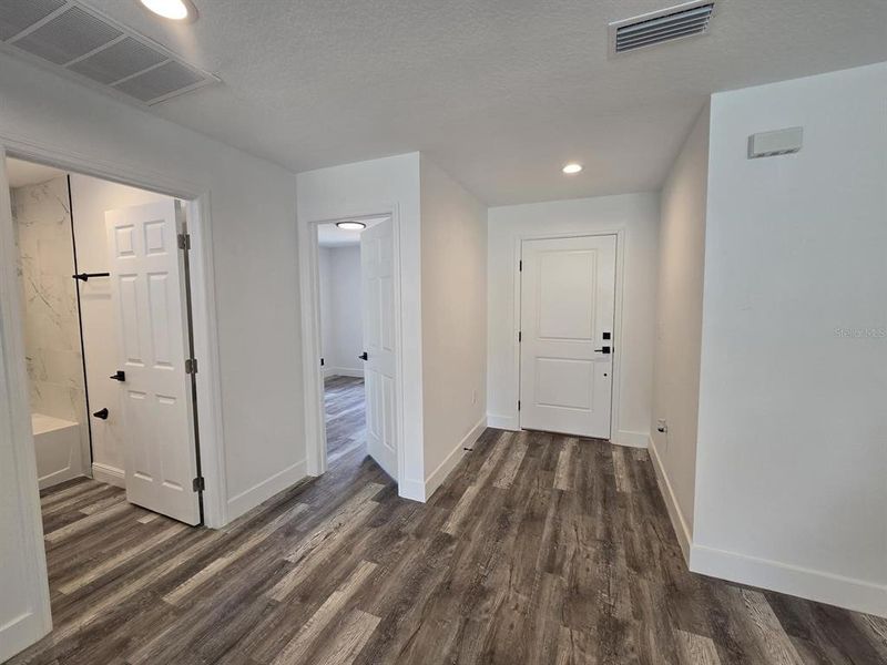 Spacious, unfurnished interior of a new home in , Port Charlotte (Image 23).