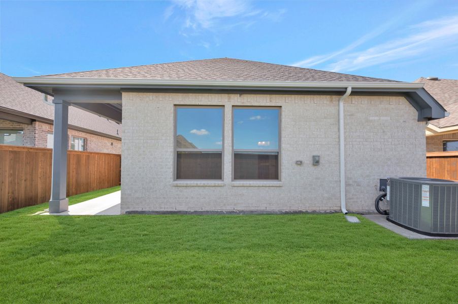 Exterior details and patio area of a home in Creekshaw – Gardens, Royse City (Image 3). Exterior details and patio area of a home in Creekshaw – Gardens, Royse City (Image 3).