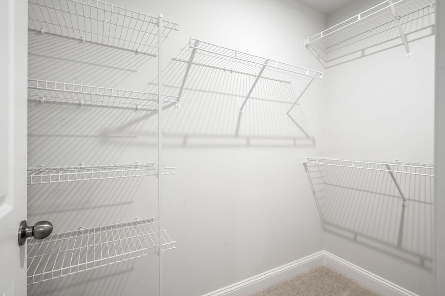 Spacious, unfurnished interior of a new home in Waterways, Richmond Hill (Image 51).