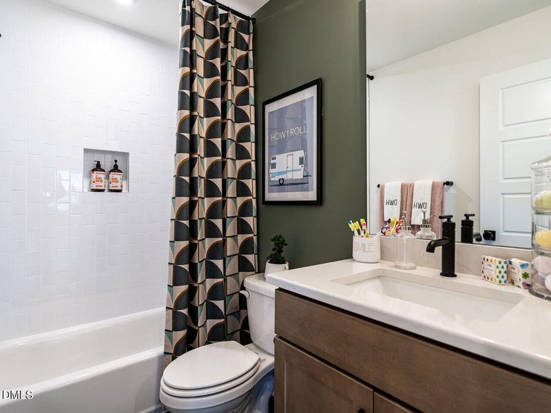 036-1280x960-bathroom