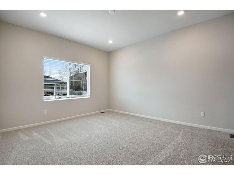 Spacious, unfurnished interior of a new home in Westside Crossing, Berthoud (Image 19).