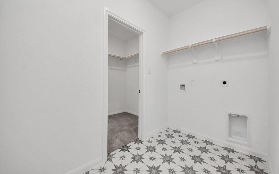 Spacious, unfurnished interior of a new home in Elyson, Katy (Image 17).