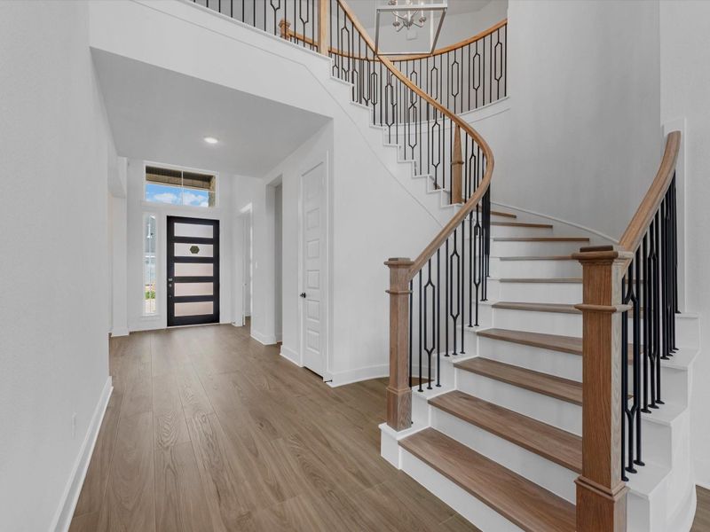Spacious, unfurnished interior of a new home in Harvest Green, Richmond (Image 24).