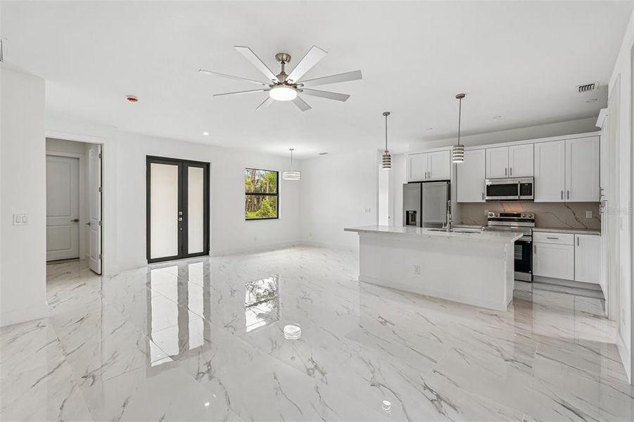 Spacious, unfurnished interior of a new home in , Port Charlotte (Image 26).