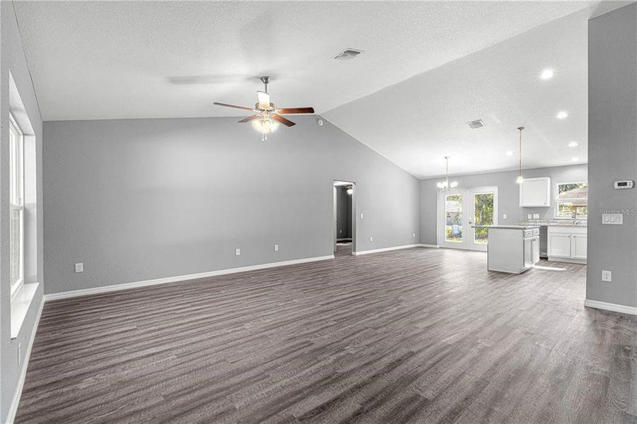 Spacious, unfurnished interior of a new home in , Belleview (Image 11).