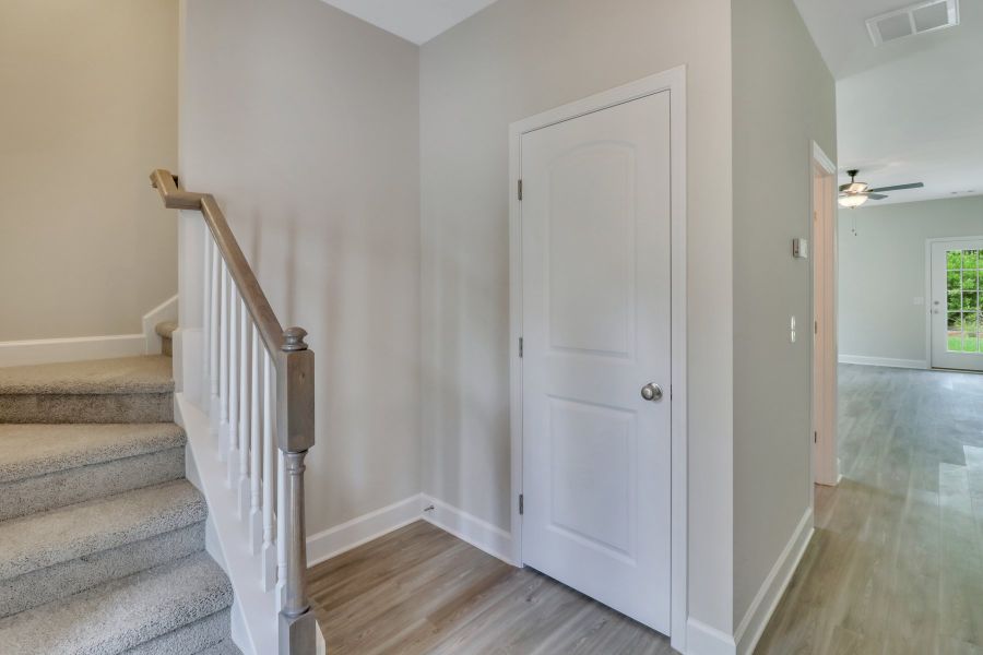 St. Helena – Foyer and Stairway with Optional Oak Railing St. Helena – Foyer and Stairway with Optional Oak Railing