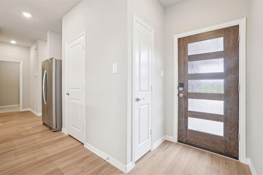 Spacious, unfurnished interior of a new home in Eastridge - Spring Series, McKinney (Image 16).