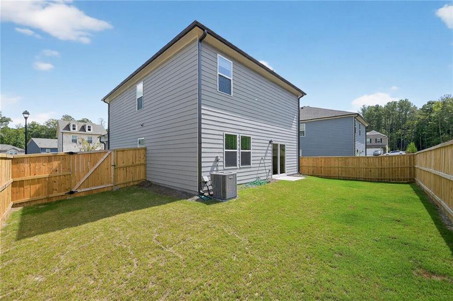 Exterior details and patio area of a home in , Union City (Image 3).