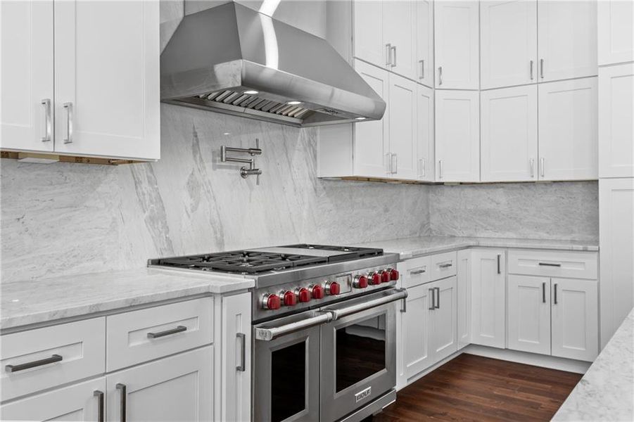 Furnished interior view inside a new home in , Alpharetta (Image 19).