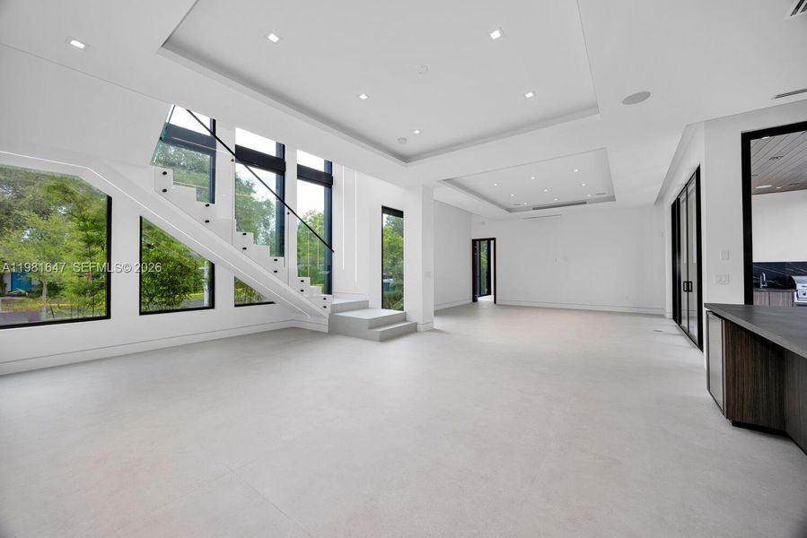 Spacious, unfurnished interior of a new home in , Miami (Image 67).