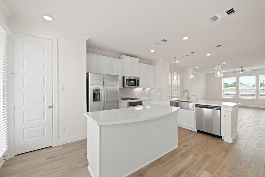 Lovely kitchen with center island Lovely kitchen with center island