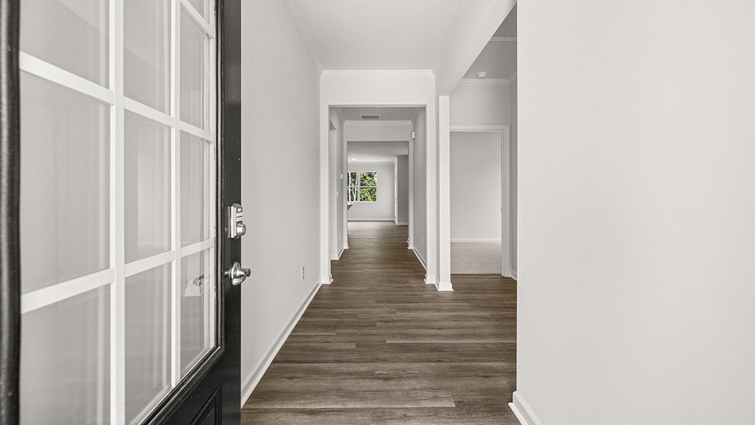 Spacious, unfurnished interior of a new home in Oaks at Cedar Grove, Fairburn (Image 12).