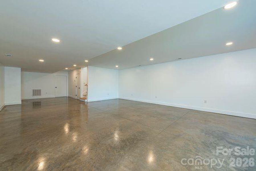 Spacious, unfurnished interior of a new home in , Asheville (Image 13).