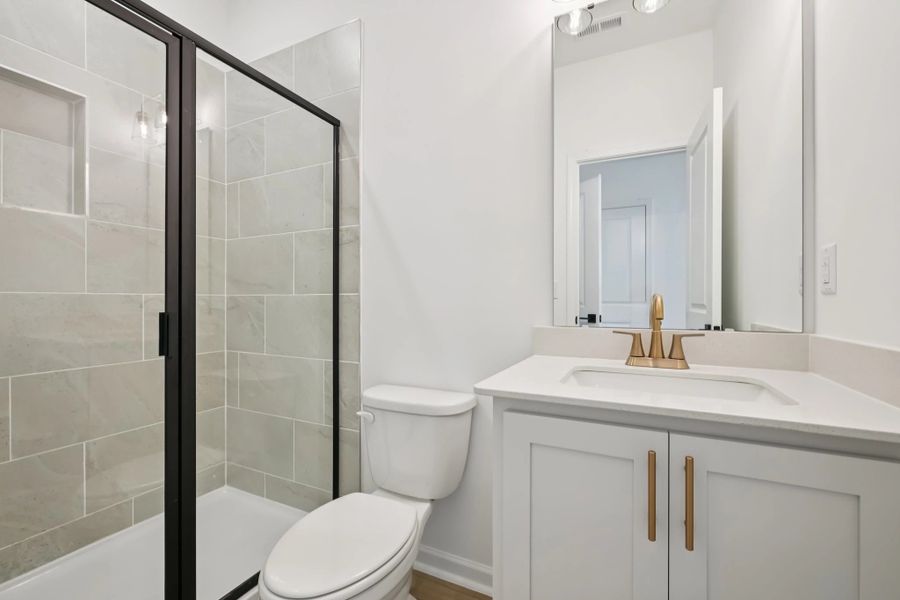 Representative images and renderings are for illustrative purposes. Actual structural options and design finishes of home may vary.