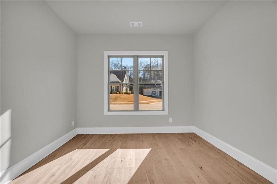 Spacious, unfurnished interior of a new home in , Gainesville (Image 43).