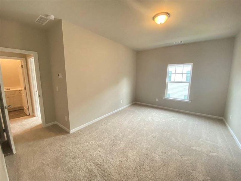 Spacious, unfurnished interior of a new home in Ross Pointe, Kennesaw (Image 18).