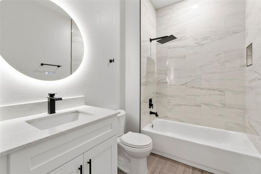 Furnished interior view inside a new home in , Dunnellon (Image 14).