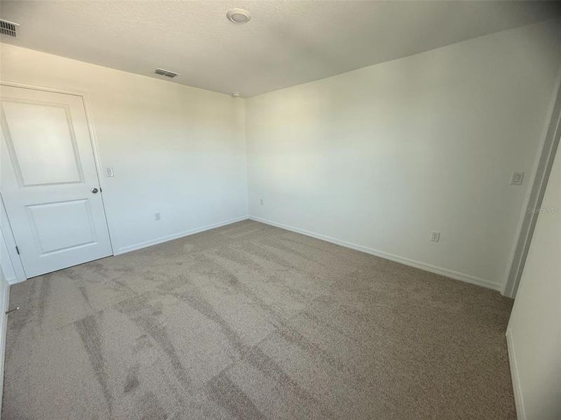 Spacious, unfurnished interior of a new home in Tyson Reserve, St. Cloud (Image 30).