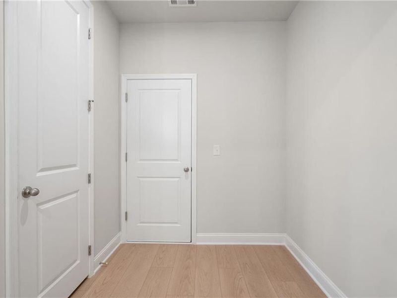 Spacious, unfurnished interior of a new home in Melody Lakeside Estates, Buford (Image 19).