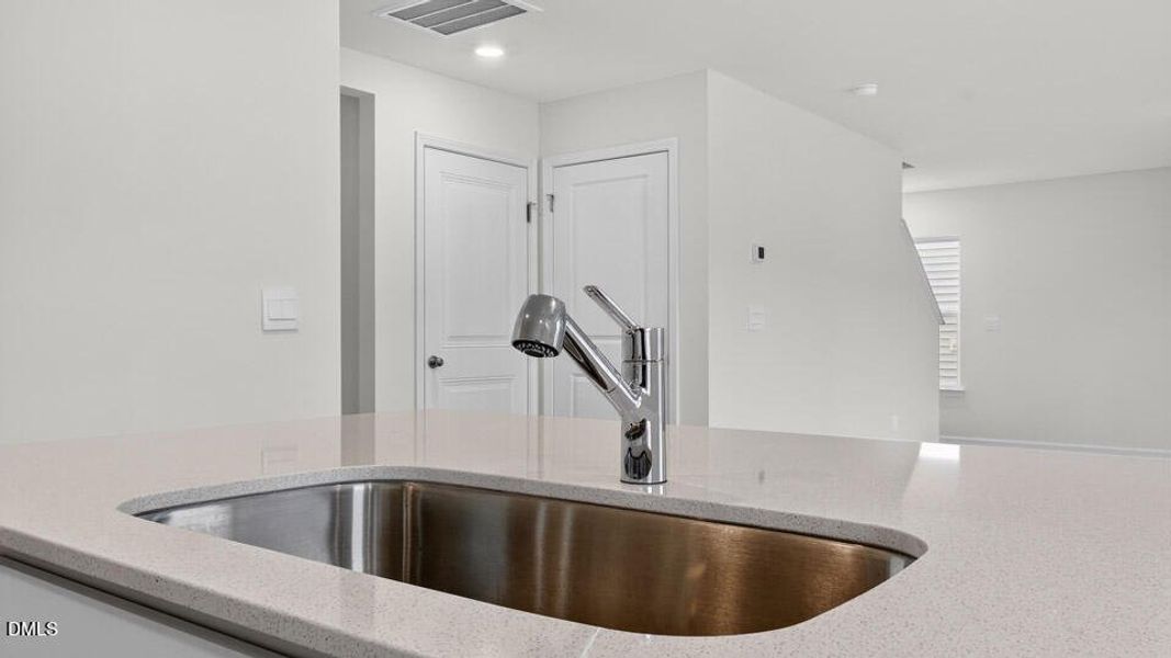 113-ross-dr-dr-horton-021