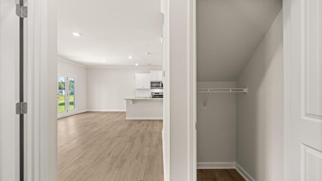 Spacious, unfurnished interior of a new home in Fairhaven, Lithia Springs (Image 19).