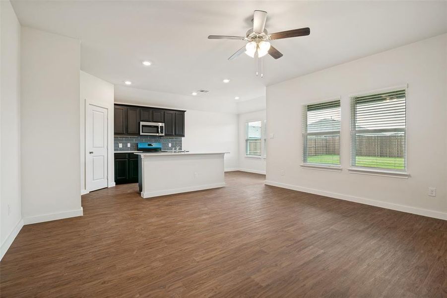 Spacious, unfurnished interior of a new home in Waverly Estates, Josephine (Image 16).