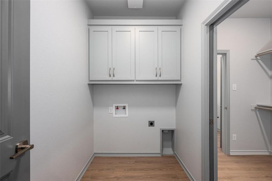 Spacious, unfurnished interior of a new home in , Gun Barrel City (Image 22). Spacious, unfurnished interior of a new home in , Gun Barrel City (Image 22).