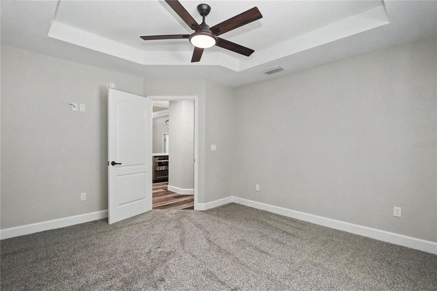 Spacious, unfurnished interior of a new home in , Dunnellon (Image 56).