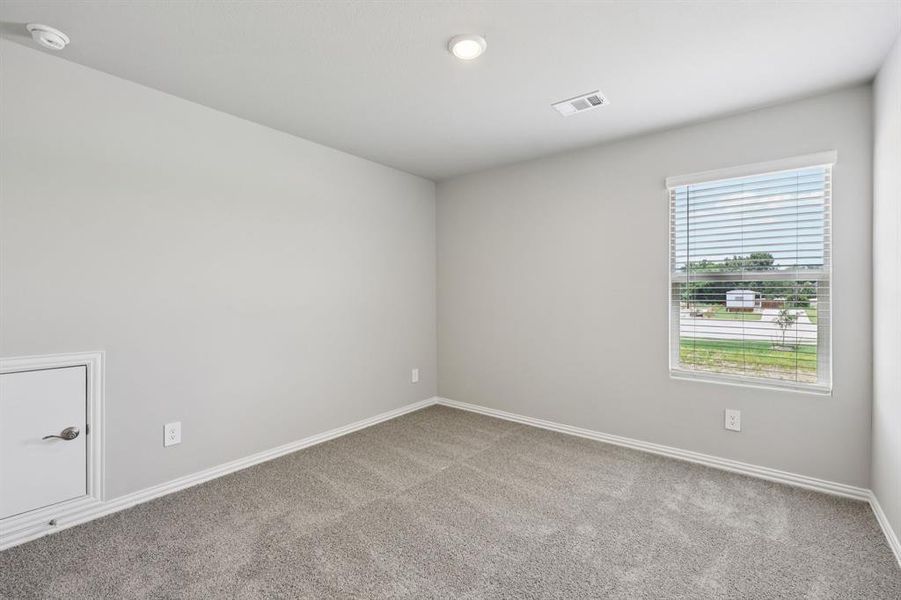 Spacious, unfurnished interior of a new home in Westmoor, Sherman (Image 28).
