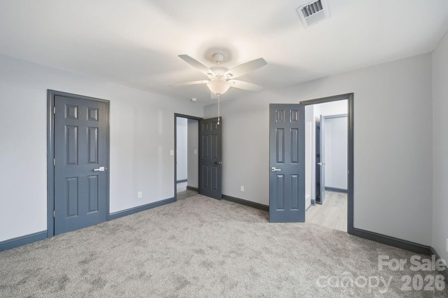 Spacious, unfurnished interior of a new home in , Orangeburg (Image 38).