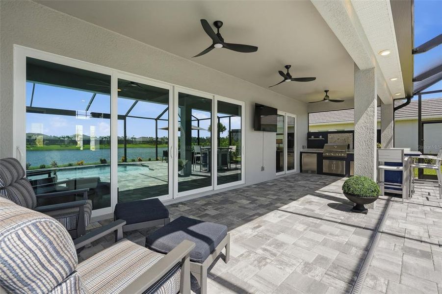 Exterior details and patio area of a home in , Punta Gorda (Image 4).