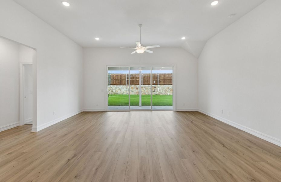 Spacious, unfurnished interior of a new home in Wellington, Fort Worth (Image 22).