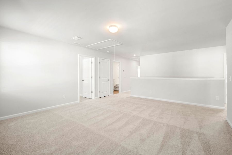Spacious, unfurnished interior of a new home in Heartwood, Richmond Hill (Image 13).