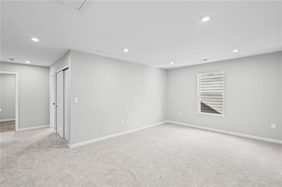 Spacious, unfurnished interior of a new home in Twin Lakes, Hoschton (Image 45).