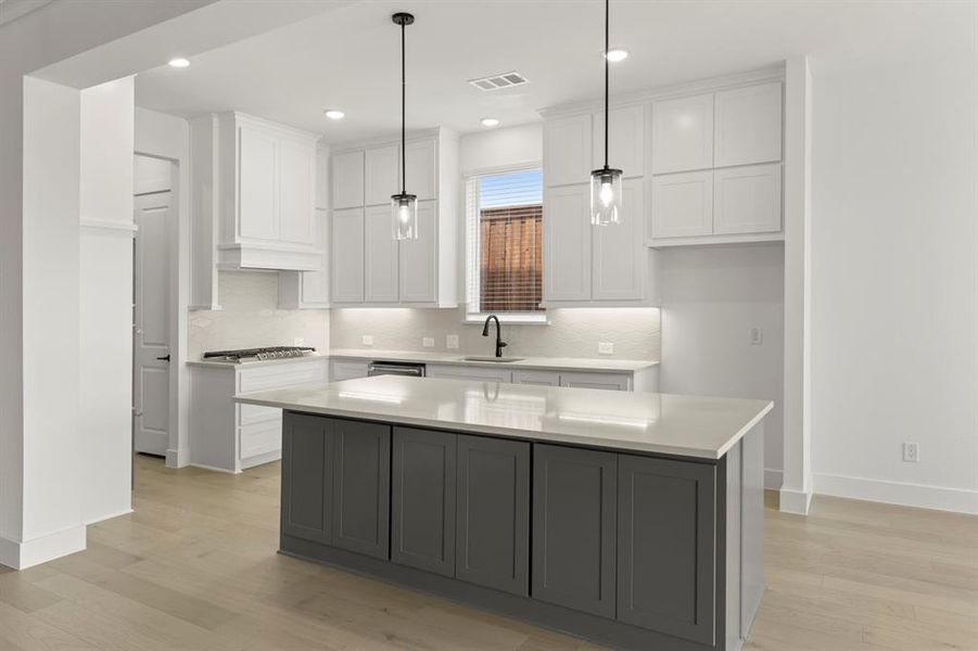 11. 4406 Rolling Springs - Kitchen (2)