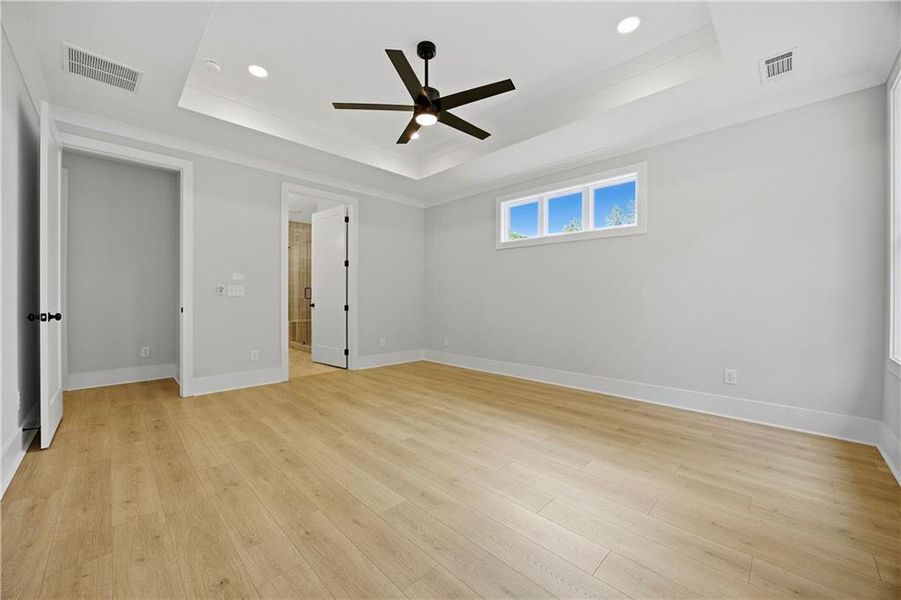 Spacious, unfurnished interior of a new home in Sterlington, Canton (Image 30).