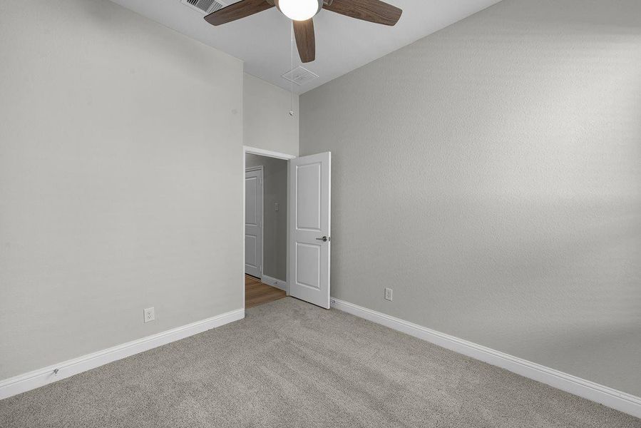 Spacious, unfurnished interior of a new home in , Humble (Image 14).