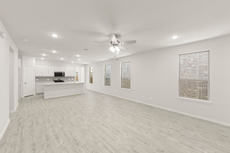 Front exterior of a new home in Bryant Farms, Melissa, TX, highlighting curb appeal (Image 16).