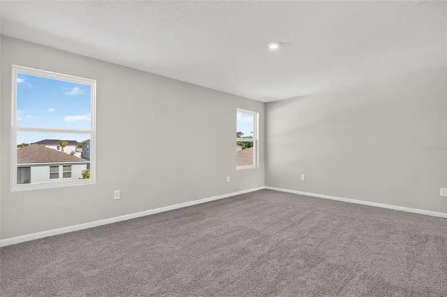Spacious, unfurnished interior of a new home in Sanderling, Palmetto (Image 25).